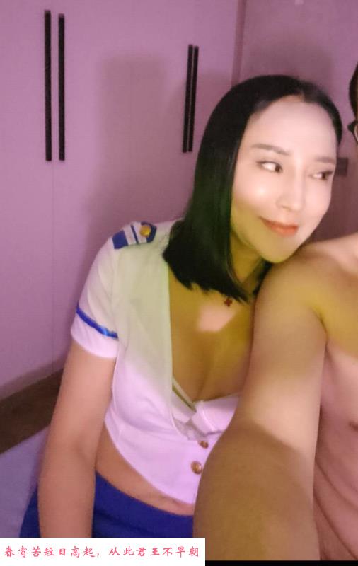 鼓楼地铁站风骚少妇 第2张