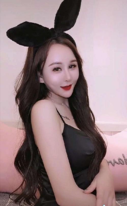 邻居家的小姐姐兼职超嫩 第3张