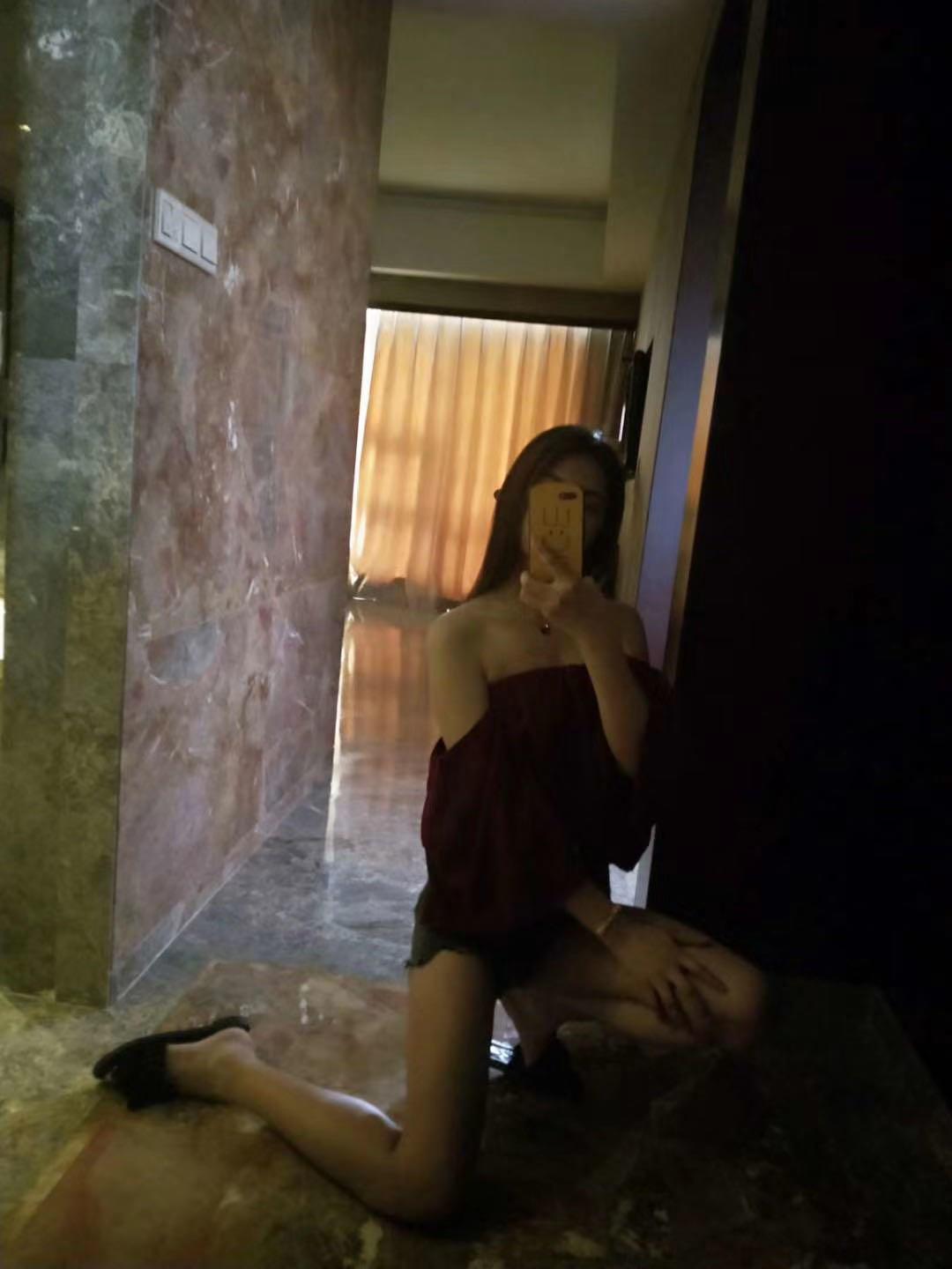 三亚身材超级好小姐姐外围的身材路边的价性价比超高 第1张