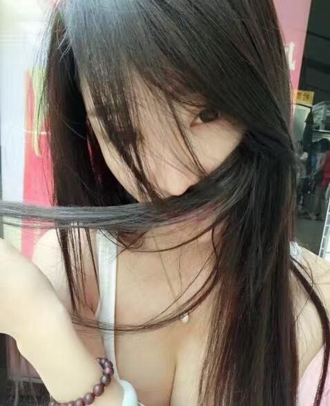 喜欢大奶的可以去 第1张