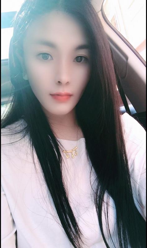 服务态度很好一个妞 第1张