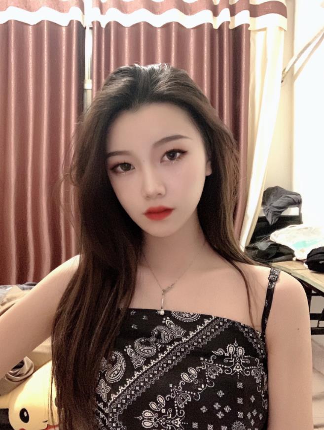 长沙橘子_兼职女大学生人照无差 第2张