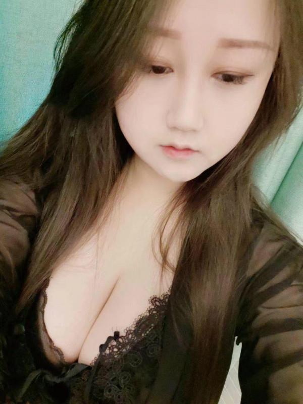 一个大胸微胖服务型妹子 第1张
