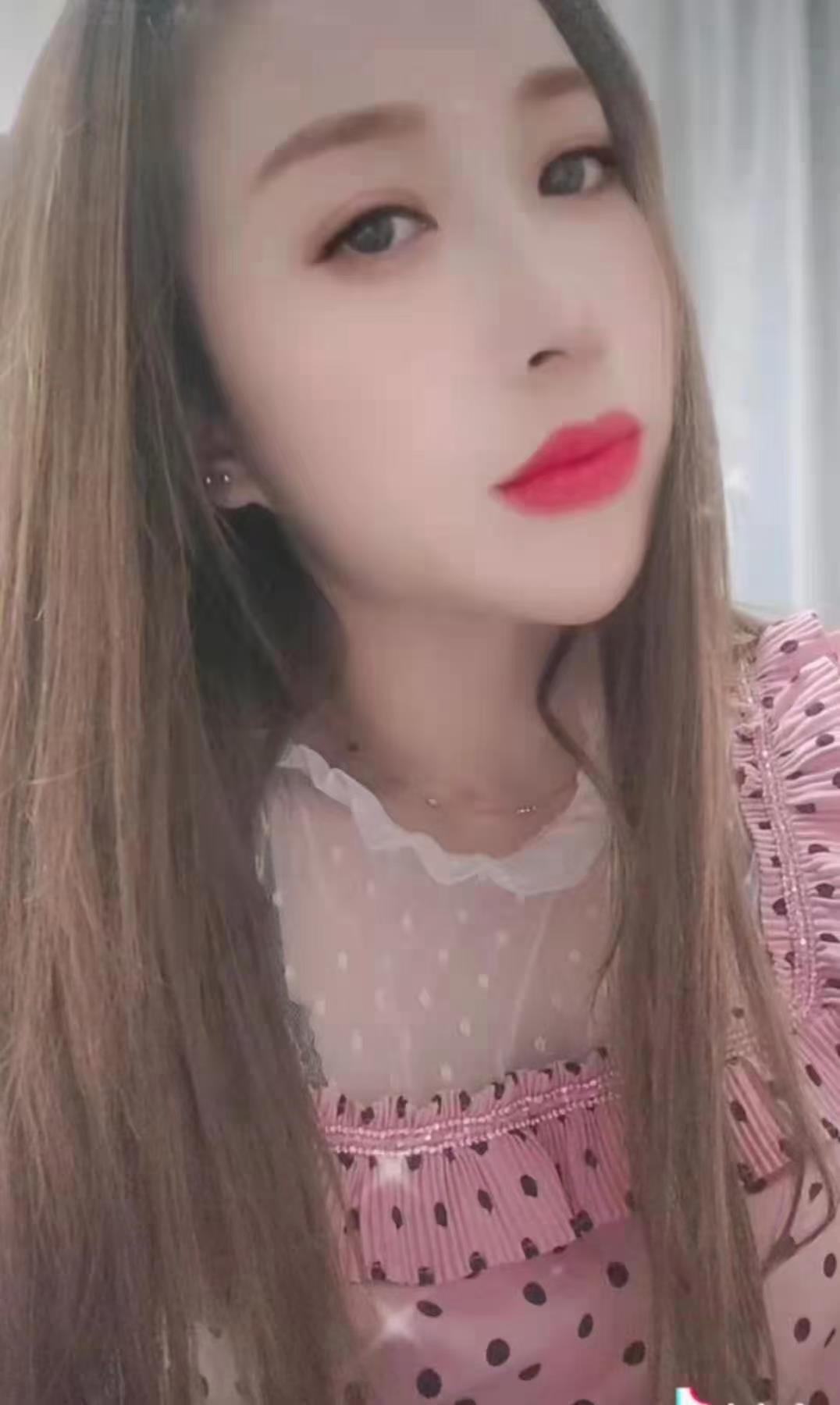万达风骚少妇 第2张