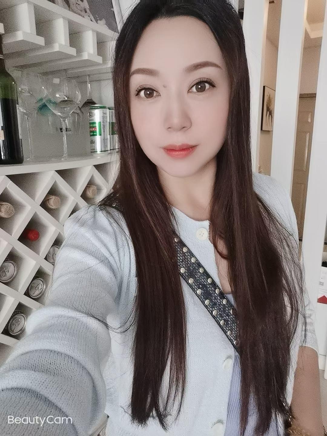 大奶骚妹 第2张