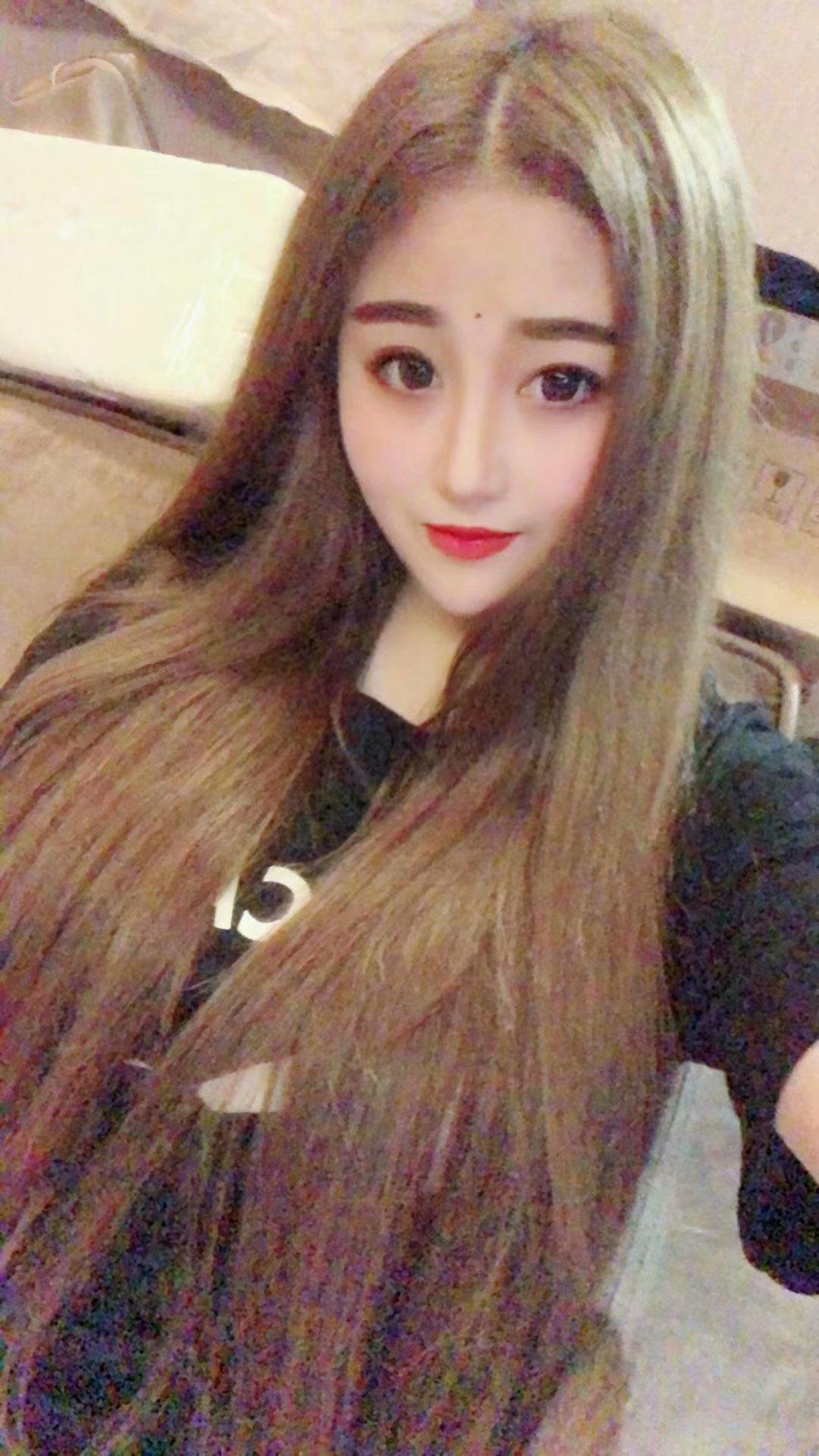 黄埔高性价，高颜巨乳妹 第2张