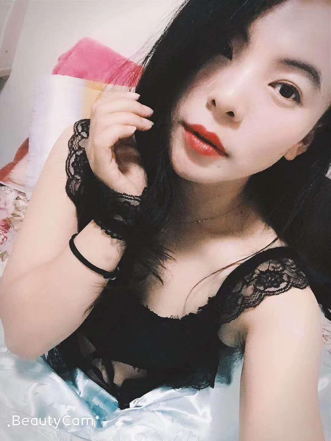 尽情释放，体验网红脸美女 第1张