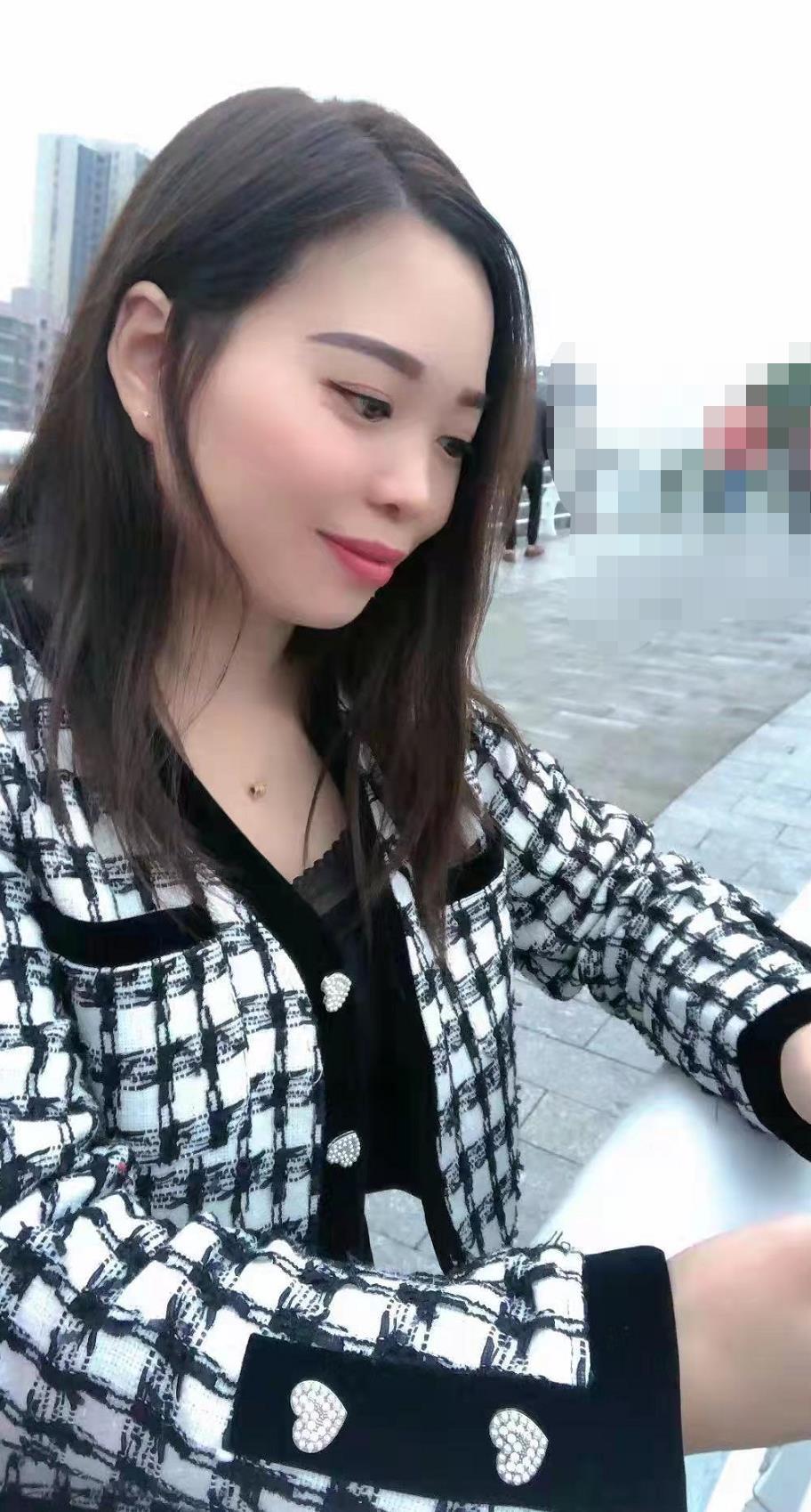 天河纯欲少妇大胸童童，体贴温柔，价格实惠 第2张