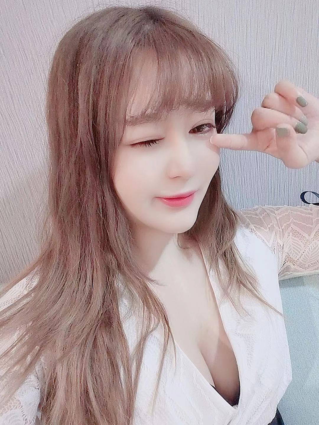 坂田丰满小萌妞多多，体验略带腼腆的热情 第1张