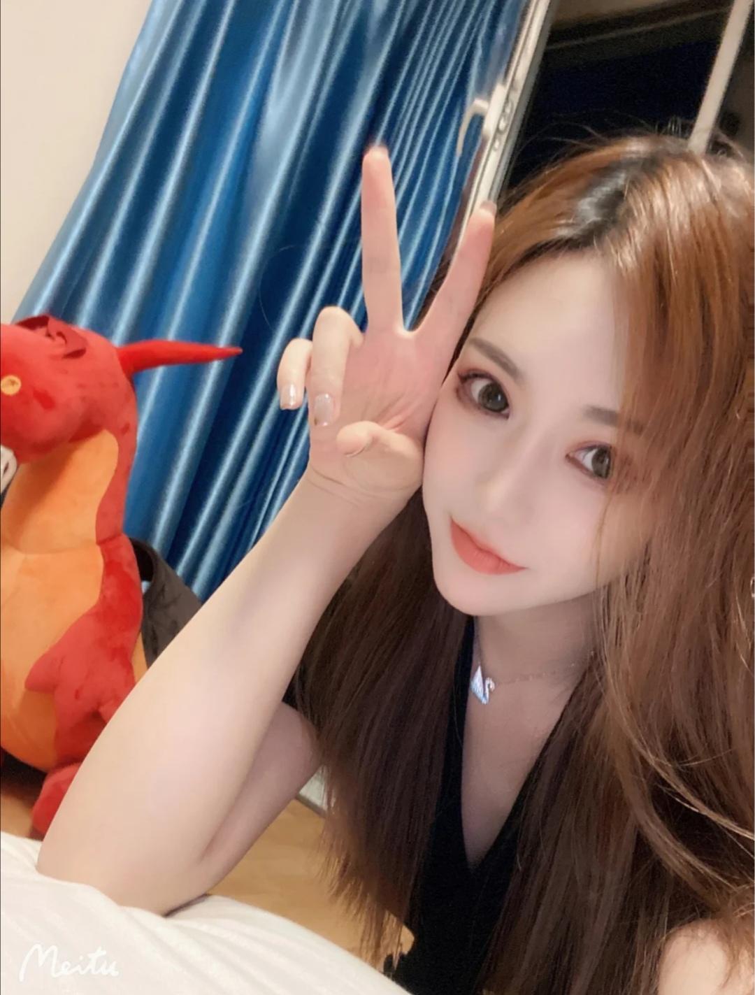 分享个又白又挺,水多的妞儿 第2张