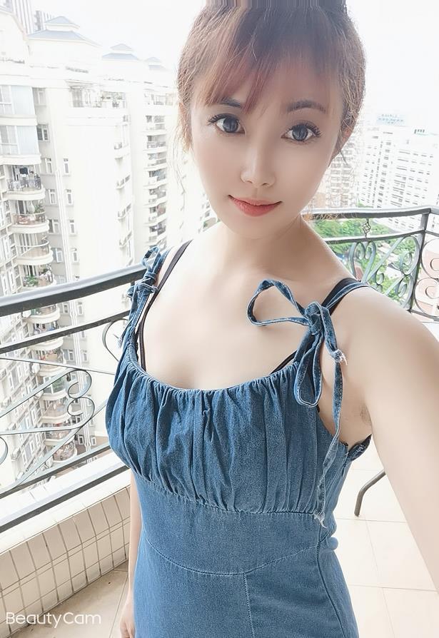 海珠温柔开放的小咪 第1张